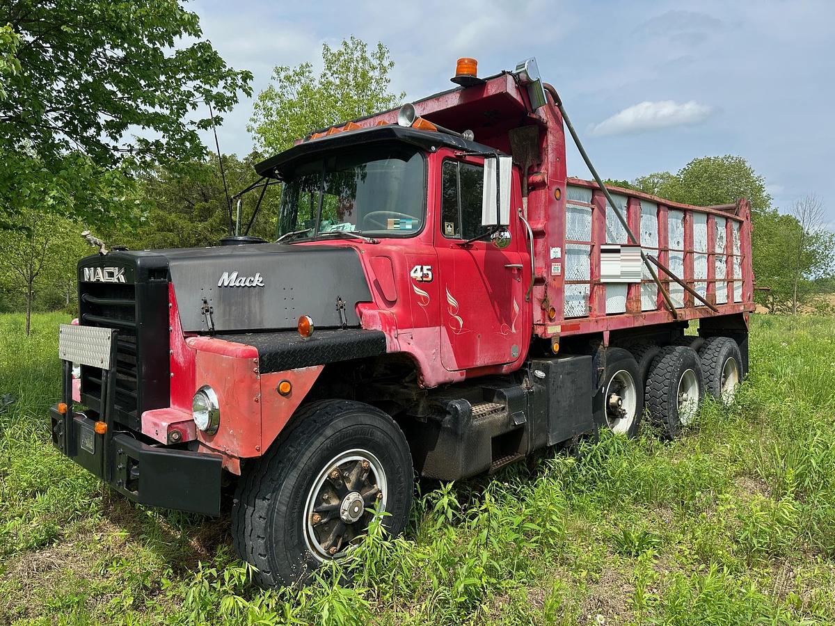 Used 1977 MACK DM685