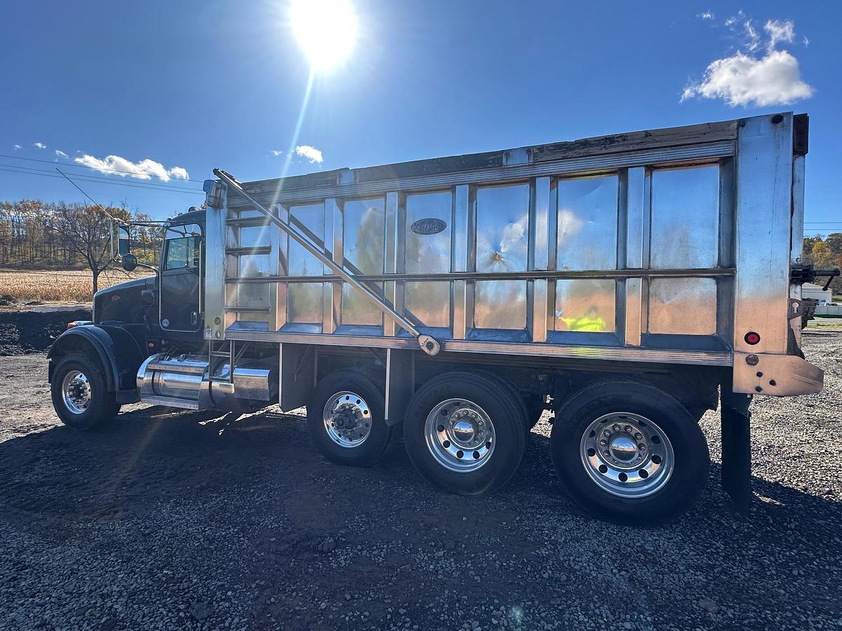 Used 2016 PETERBILT 365