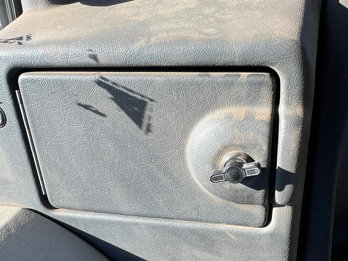 Used 2011 CATERPILLAR 740B Ej