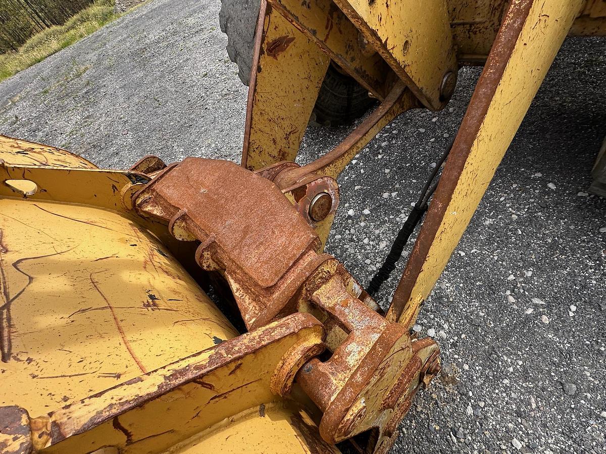 Used 2013 CATERPILLAR 962K