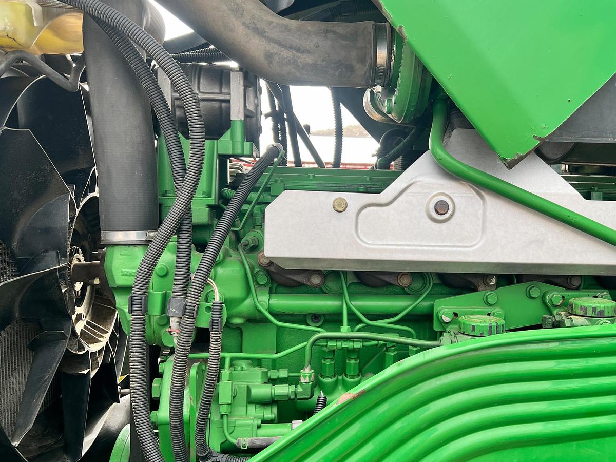 Used 2006 JOHN DEERE 7520