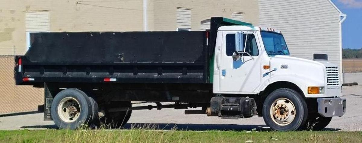 Used 2000 INTERNATIONAL 4700 DT466E