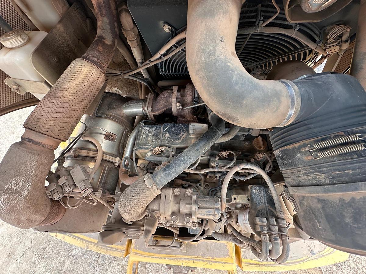 Used 2018 DEERE 244k-II