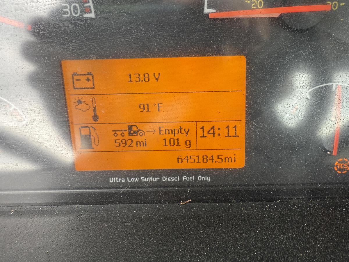 Used 2010 VOLVO VNL64TN