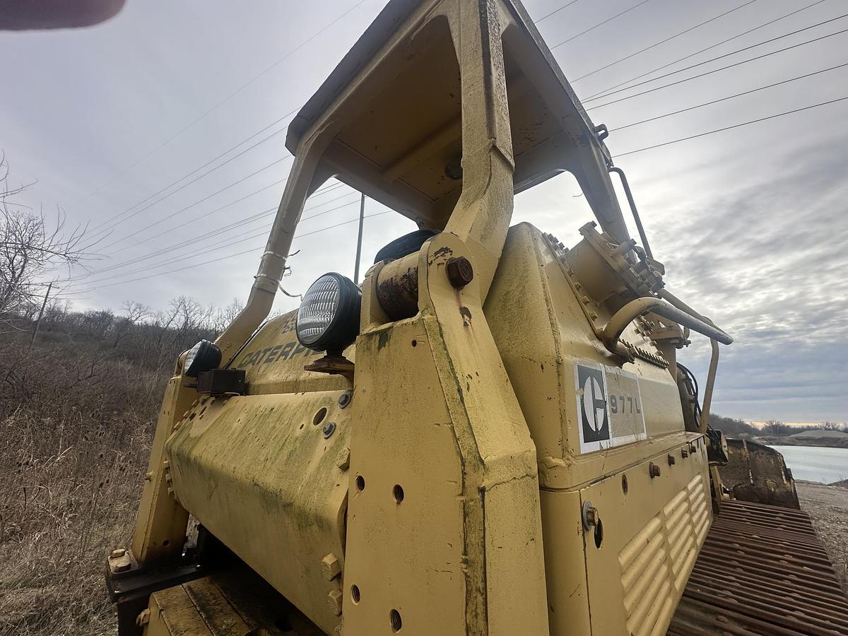 Used 1979 CATERPILLAR 977L