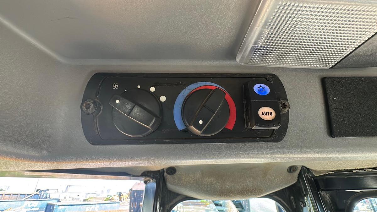 Used 2014 CATERPILLAR D8T