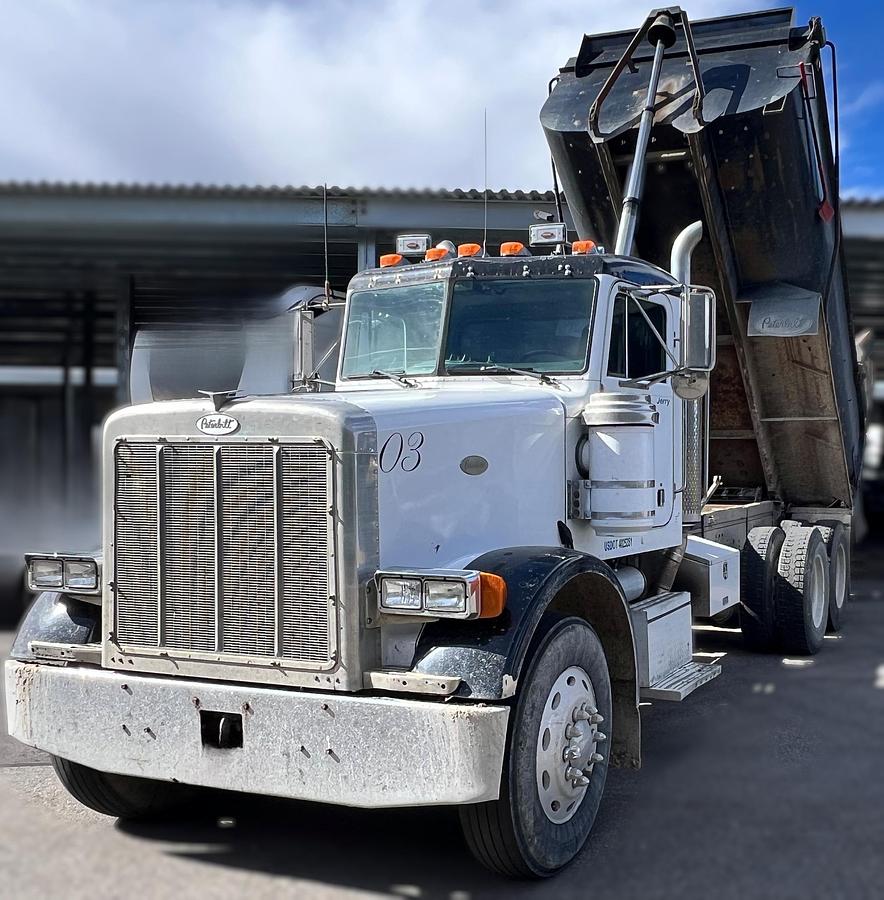 Used 2000 PETERBILT 357