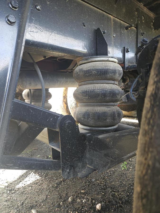 Used 2005 MACK  Granite CV713