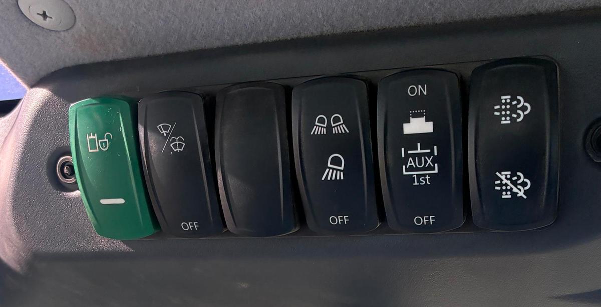 Used 2024 TAKEUCHI tl6r