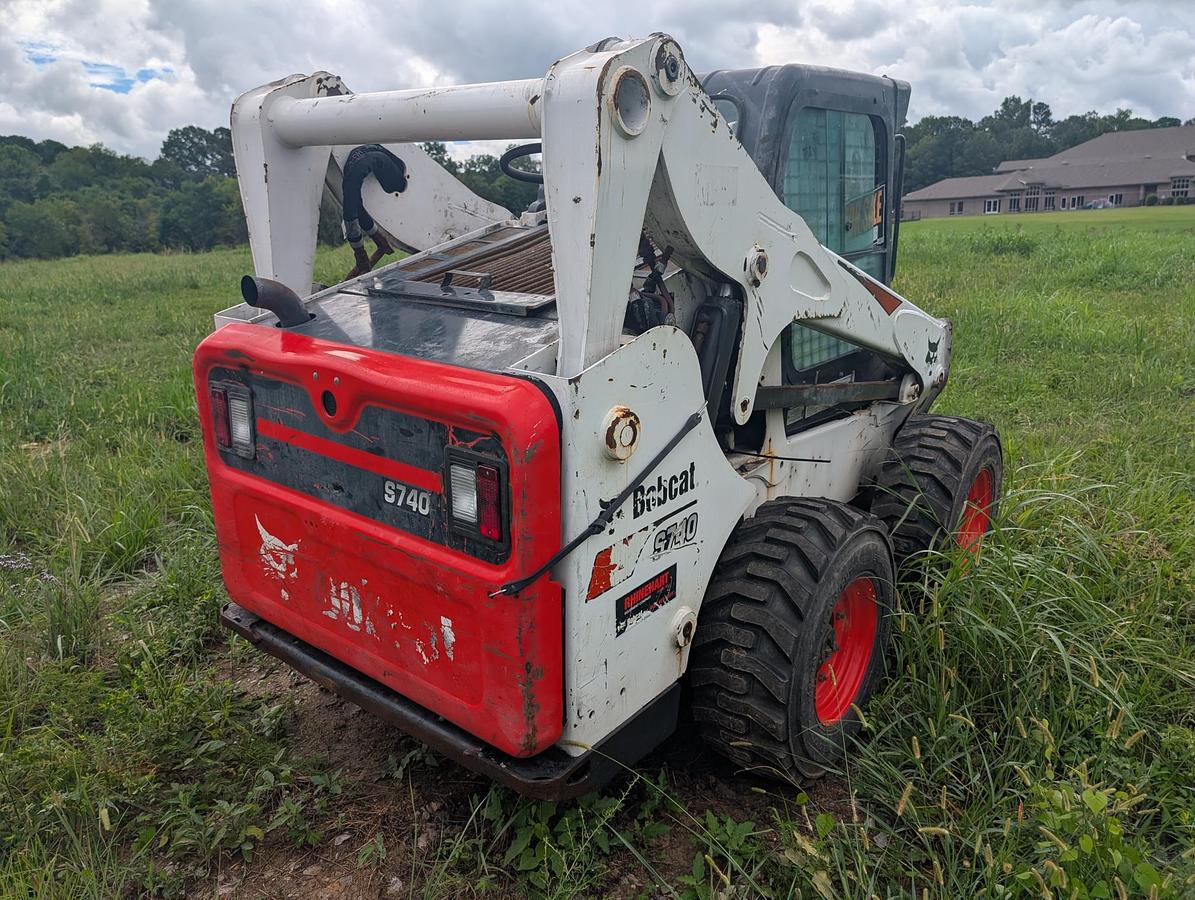 Used 2023 BOBCAT S740
