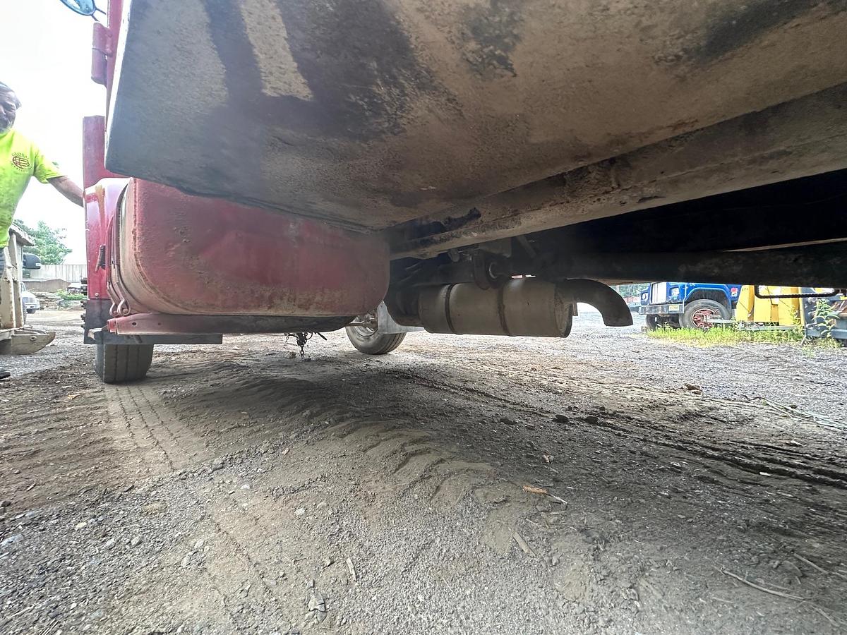 Used 2001 INTERNATIONAL 4700 Service Truck