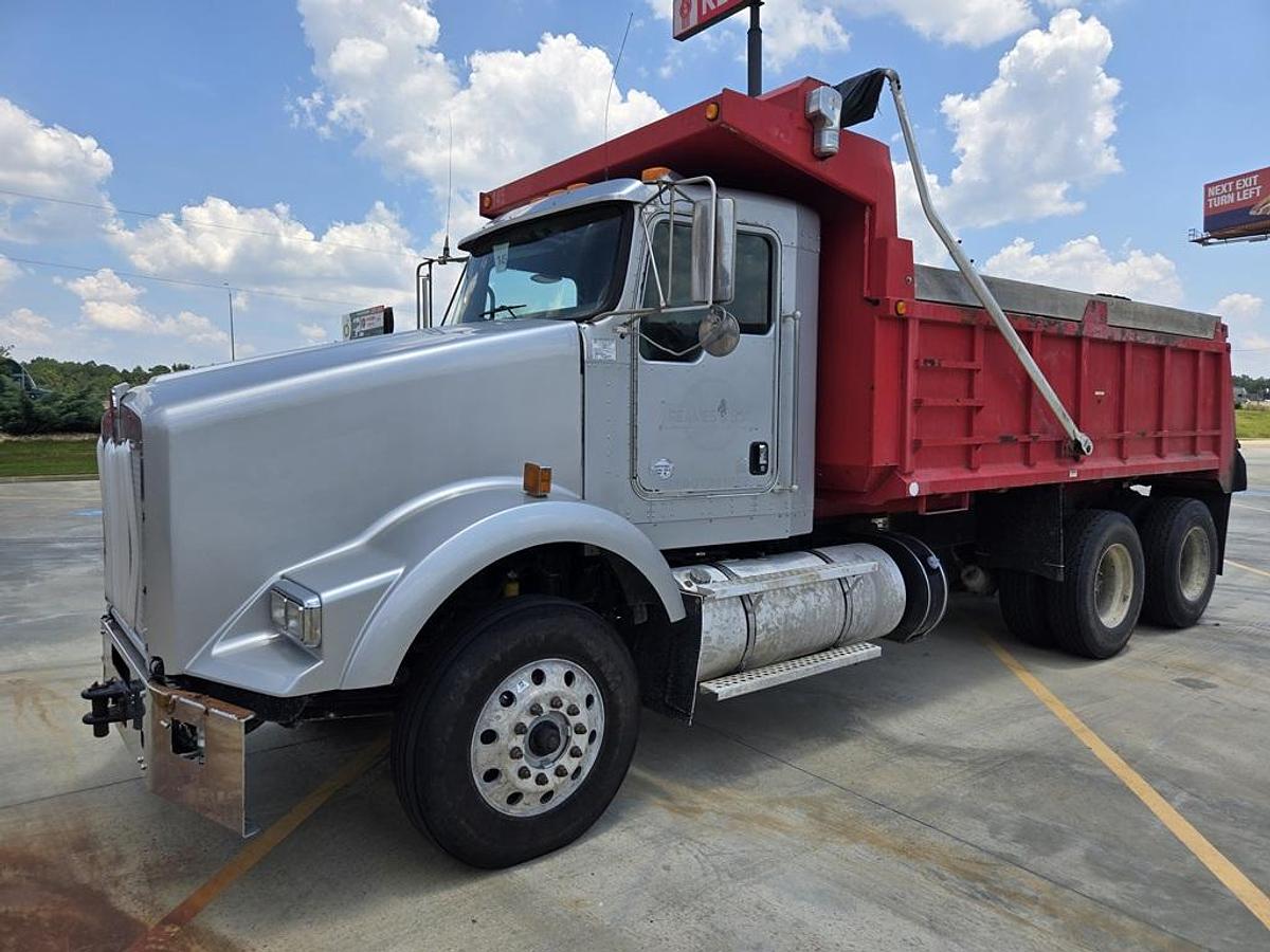 Used 2013 KENWORTH T800