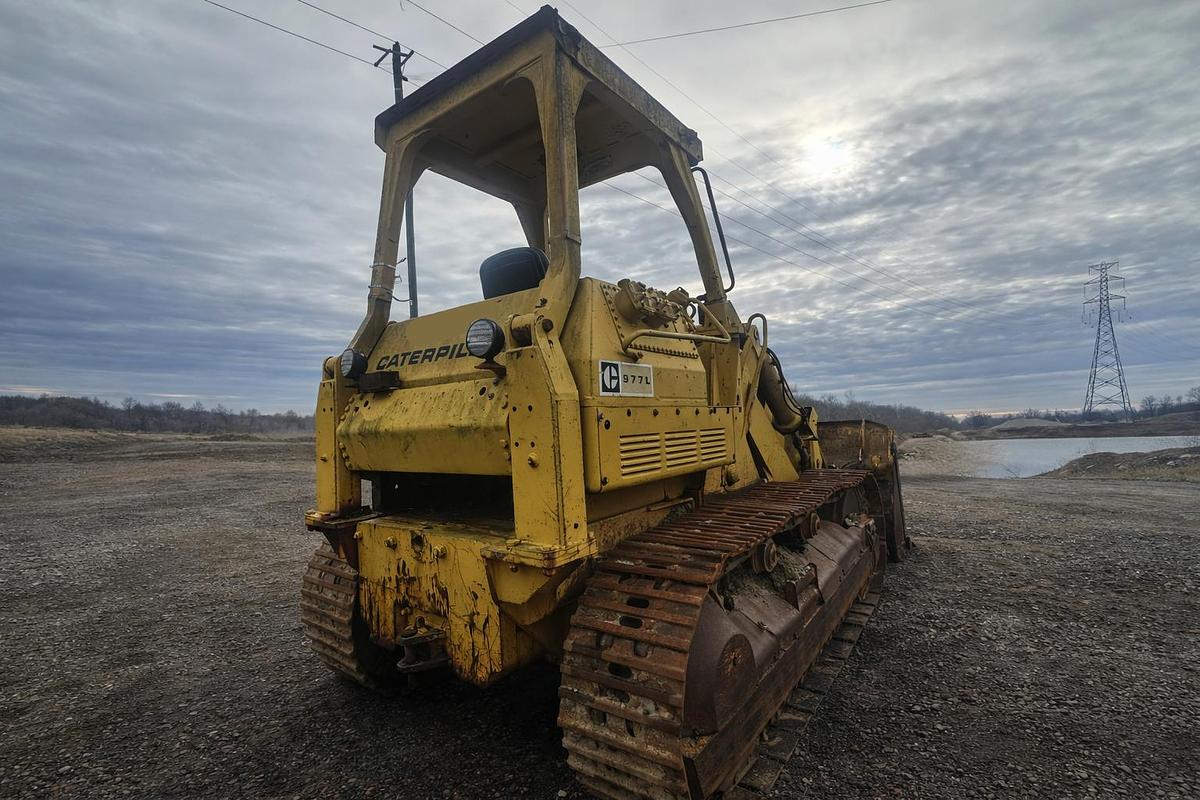 Used 1979 CATERPILLAR 977L
