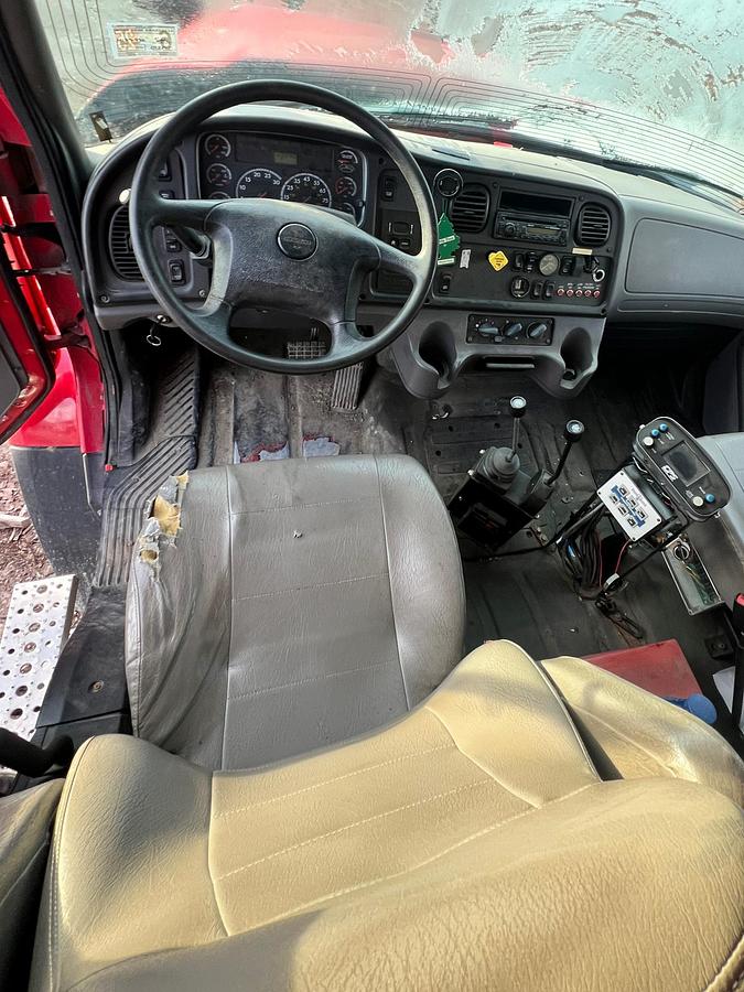 Used 2013 FREIGHTLINER 108SD Dump Truck