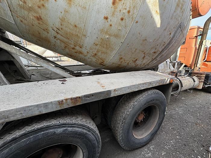 Used 2001 MACK DM688SX