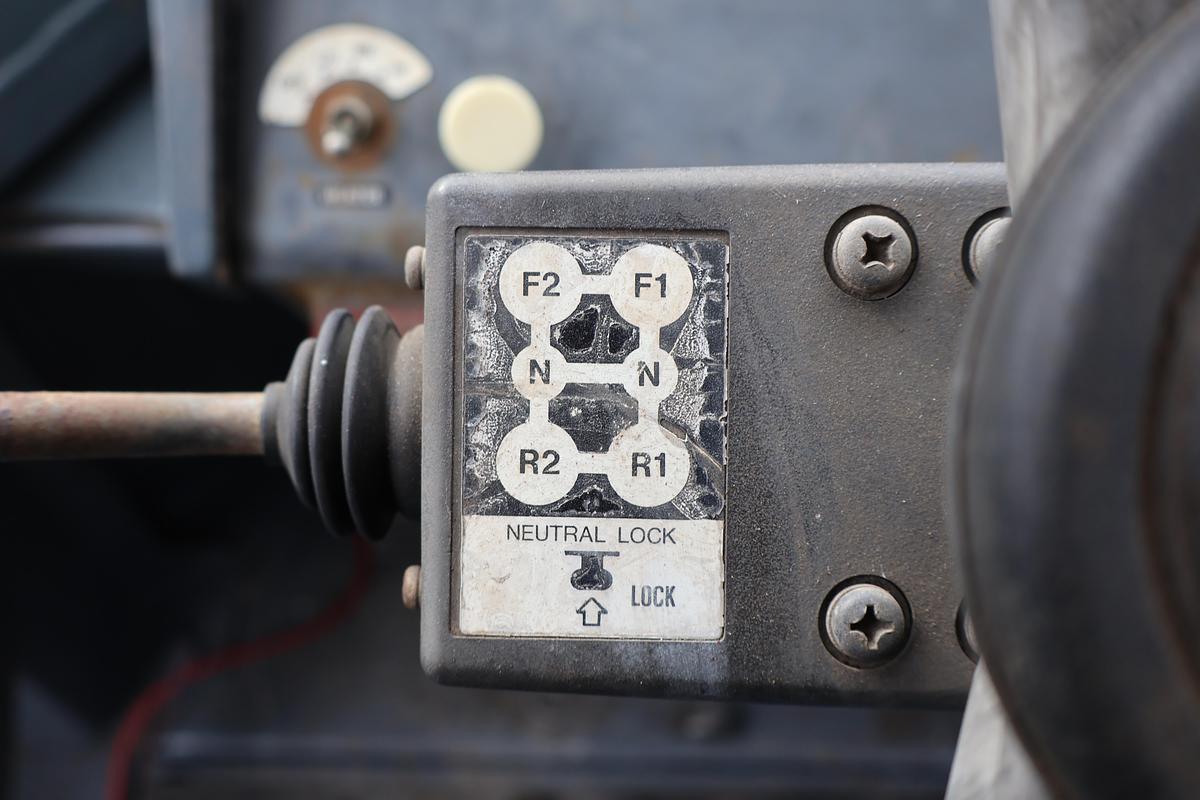 Used 2000 DEERE 244H