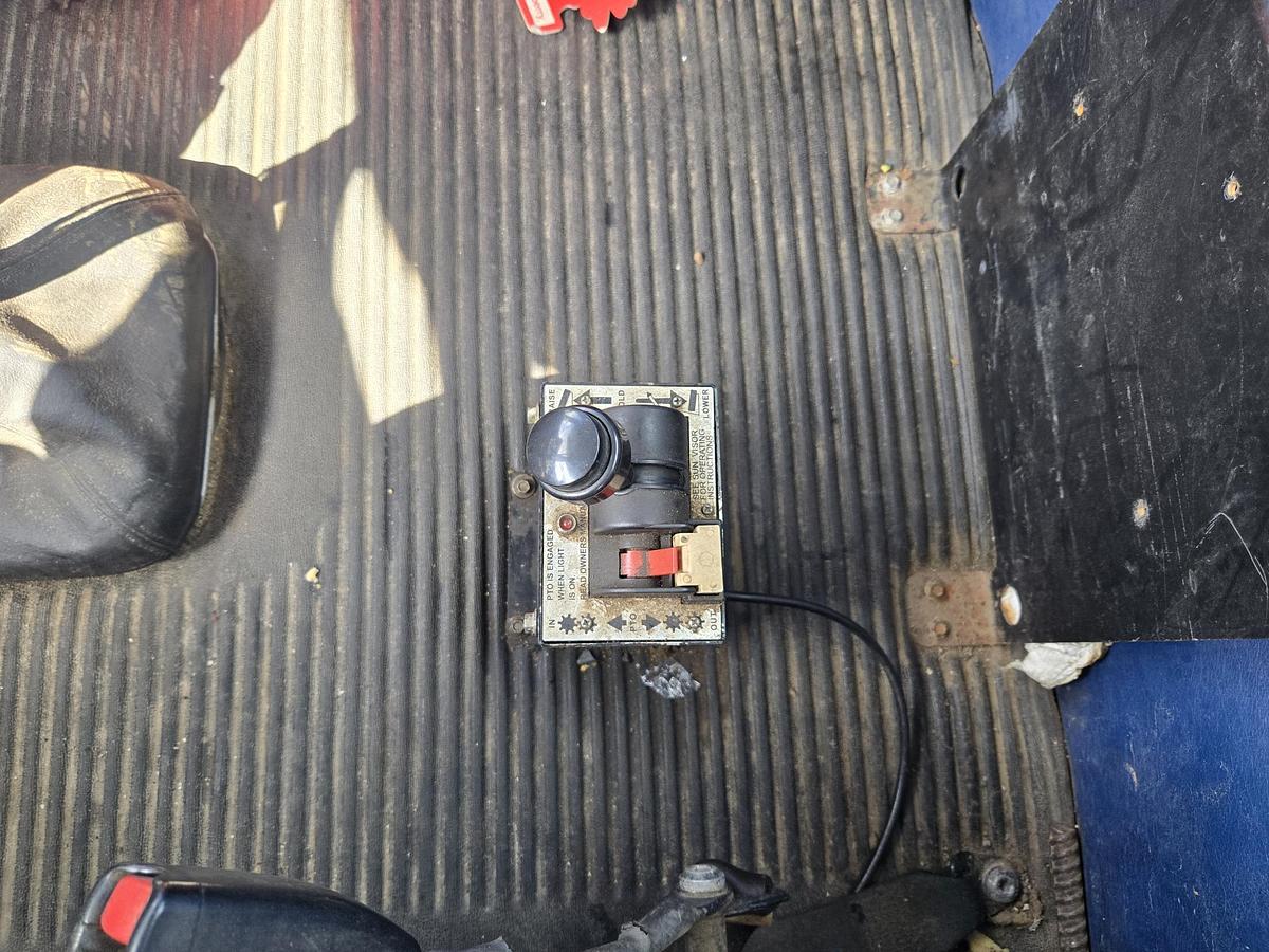 Used 2009 FREIGHTLINER Columbia