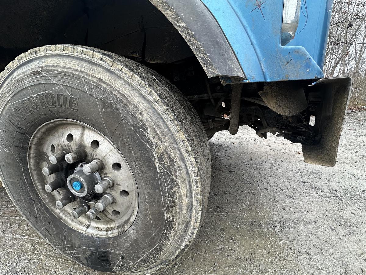 Used 2002 KENWORTH T800