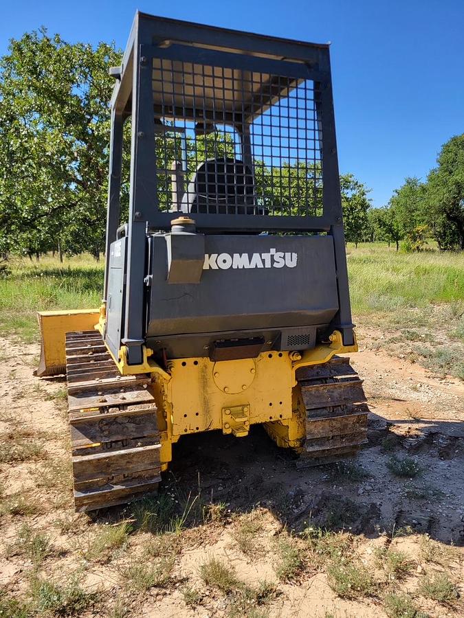 Used 2002 KOMATSU D32E