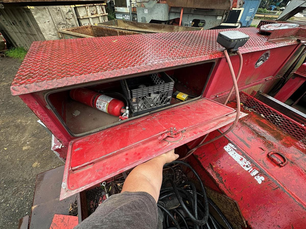 Used 2001 INTERNATIONAL 4700 Service Truck