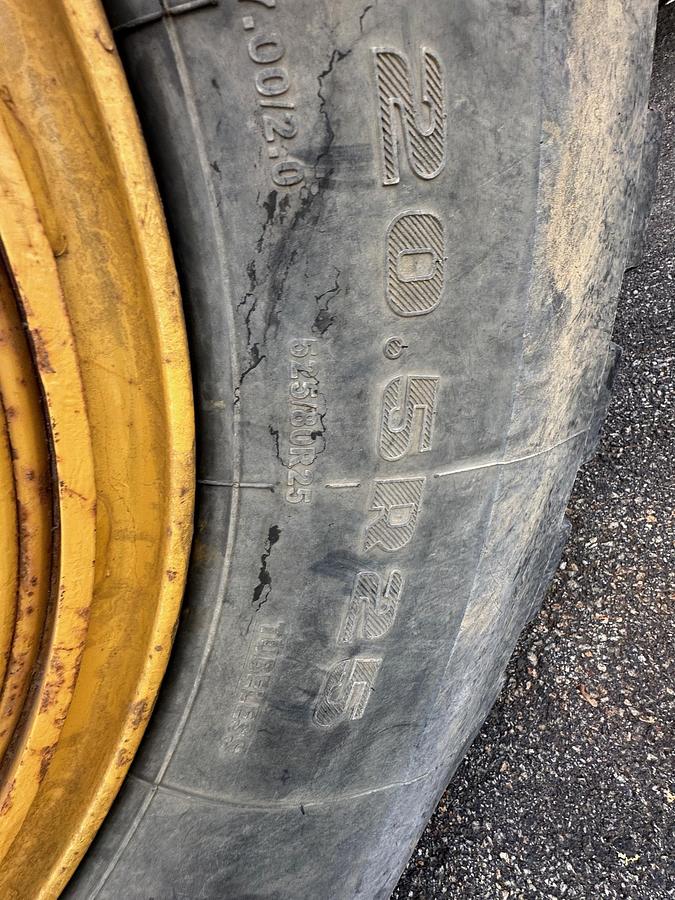 Used 1994 CATERPILLAR 938F