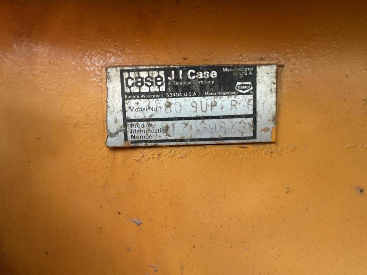 Used 1986 CASE 580E