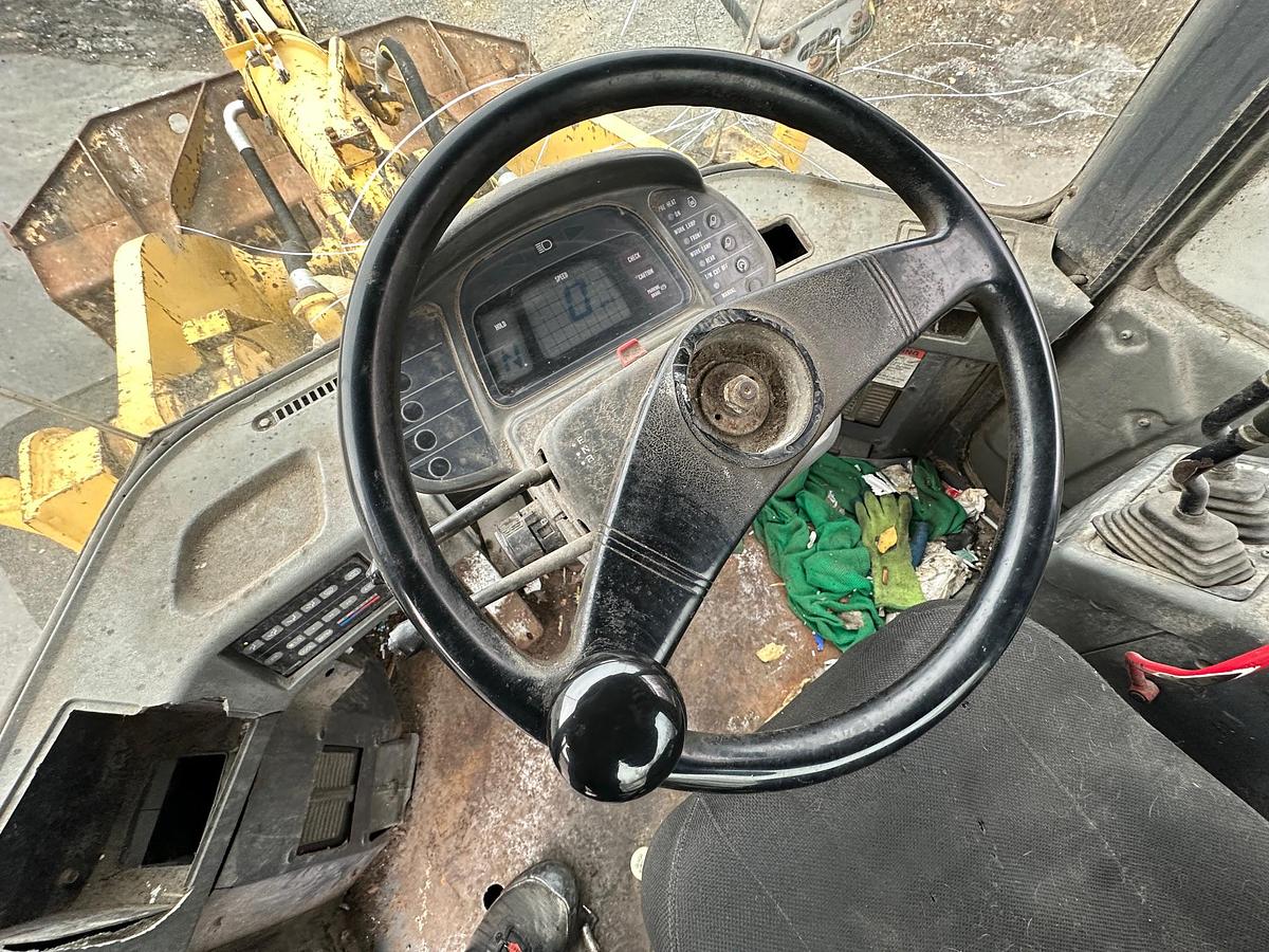 Used 2004 KOMATSU WA500-3