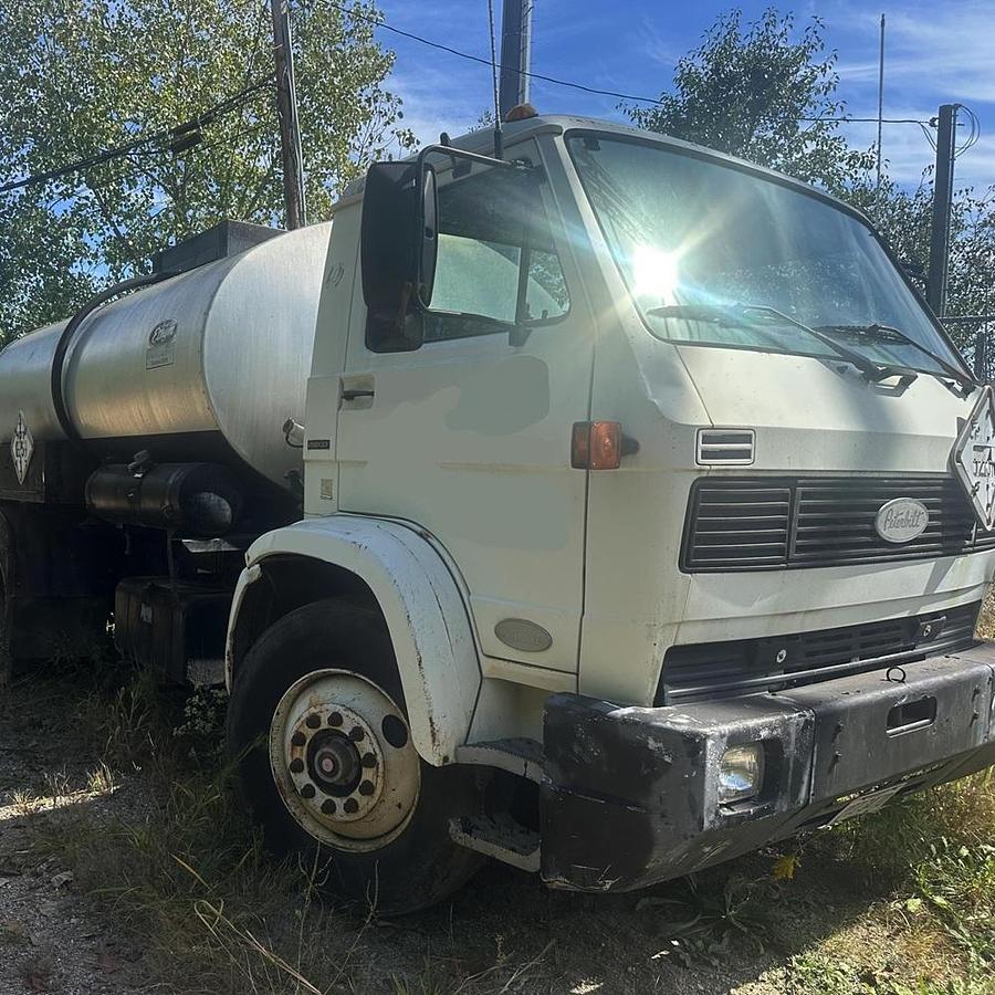 Used 1995 PETERBILT 200