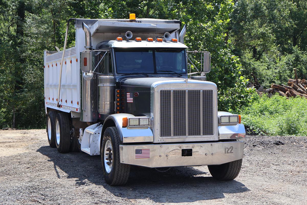 Used 2001 PETERBILT 379