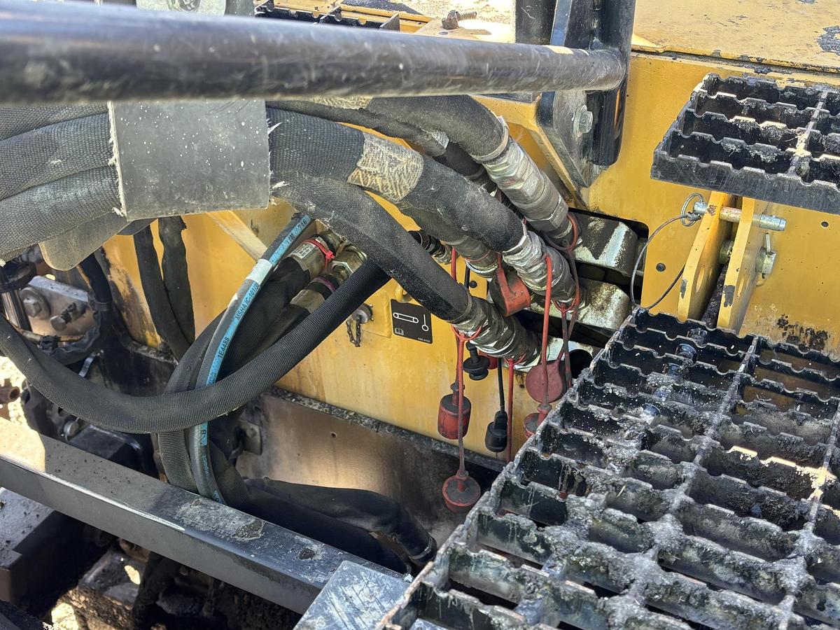 Used 2019 CATERPILLAR AP1000F