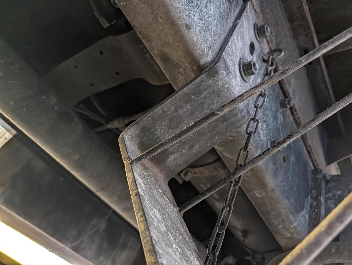 Used 2003 MACK RD688S