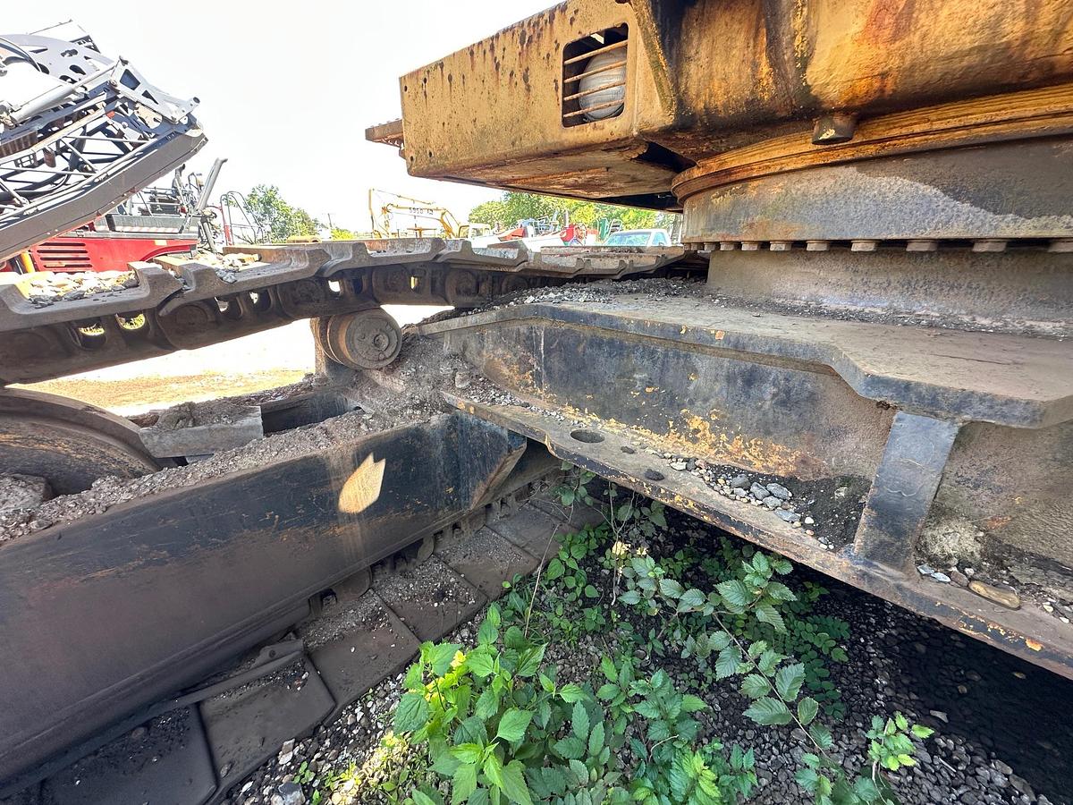 Used 1983 CATERPILLAR 245