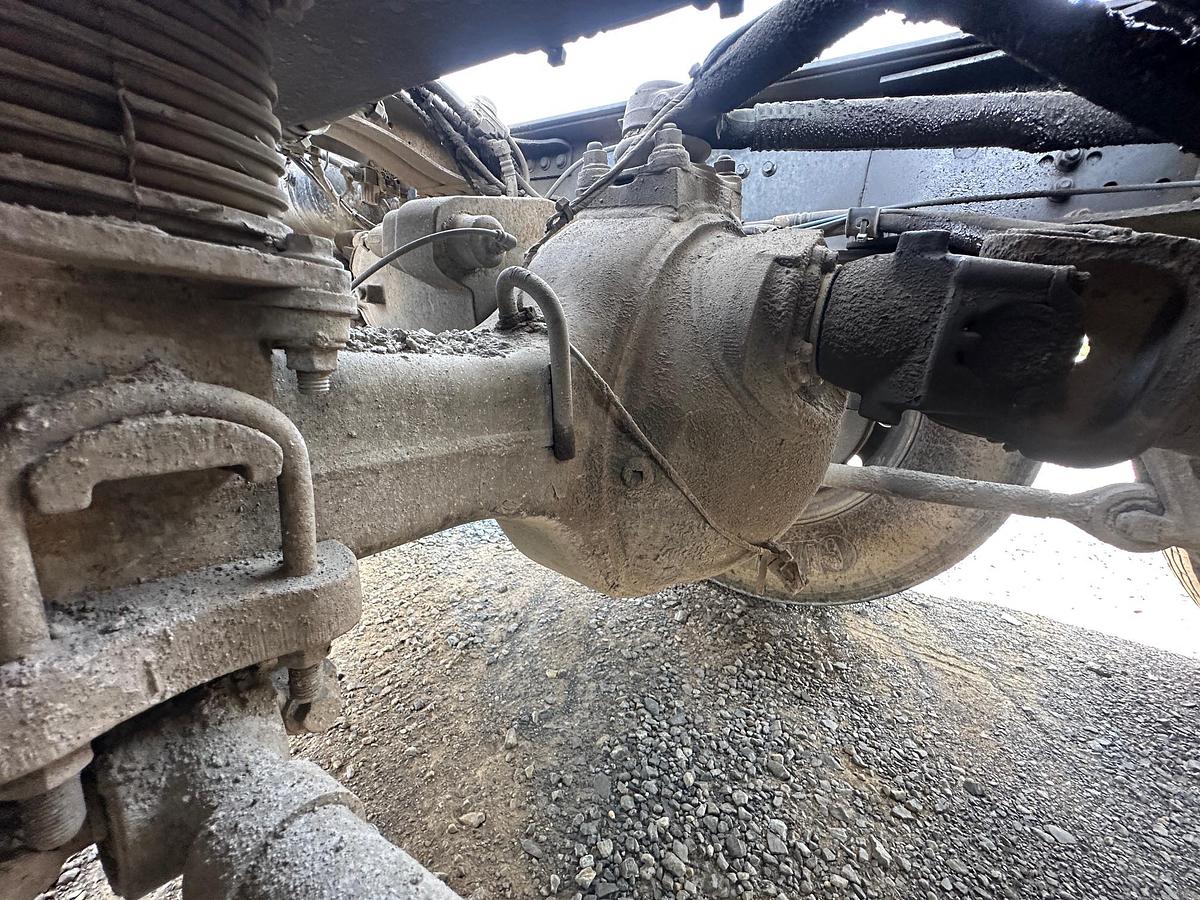 Used 2020 MACK Granite GR64F