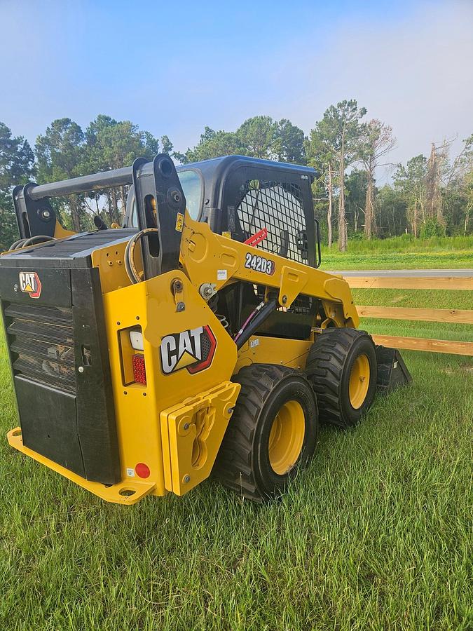 Used 2024 CATERPILLAR 242D-3