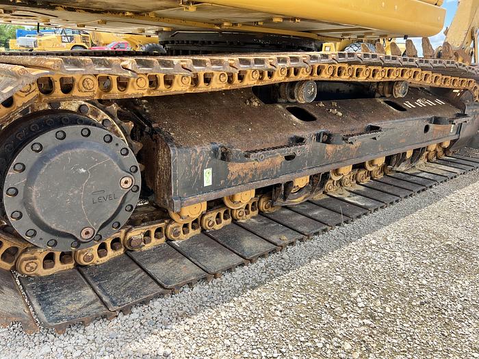 Used 2018 CATERPILLAR 323