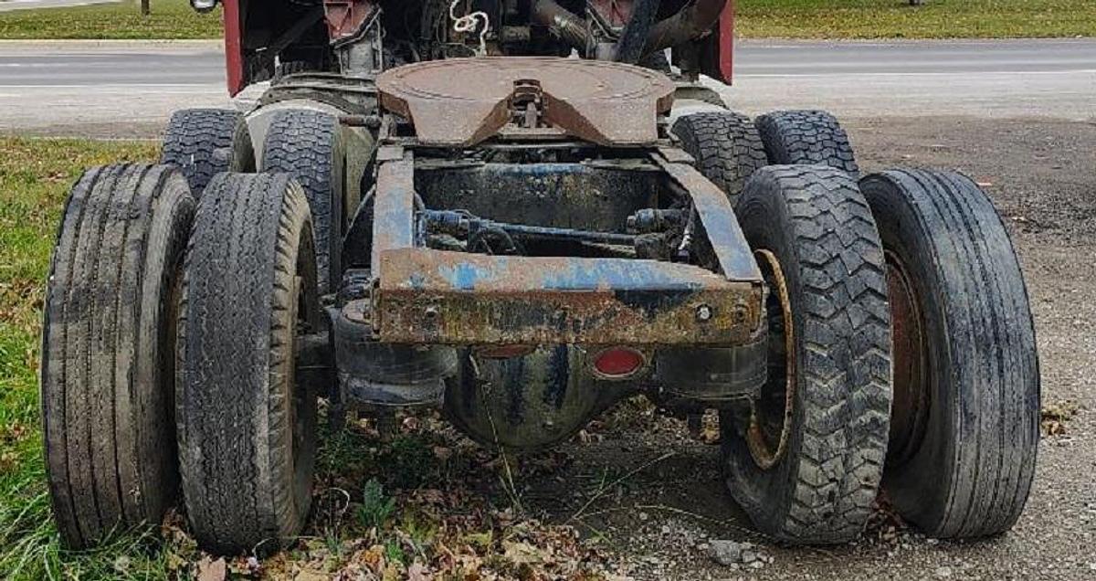 Used 1981 PETERBILT Cabover