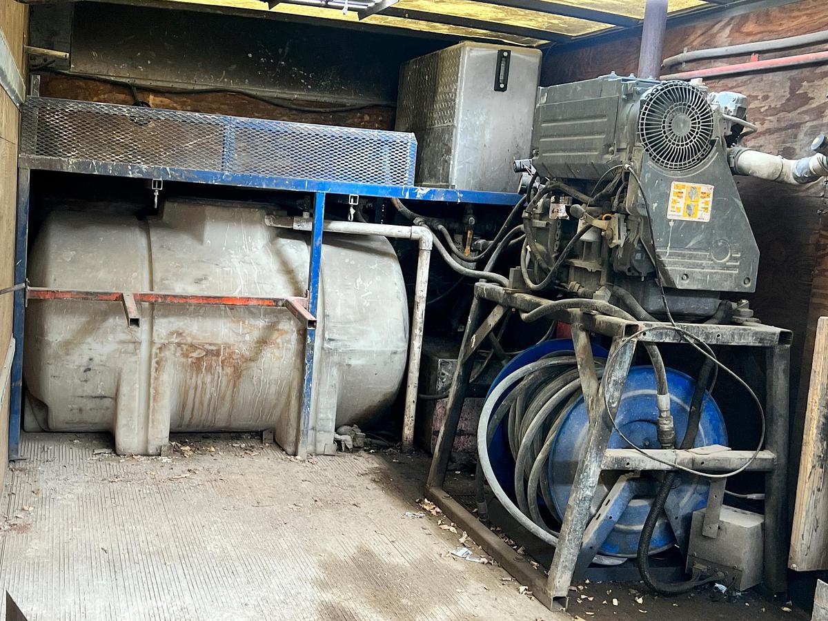 Used 2004 FORD F650 SD