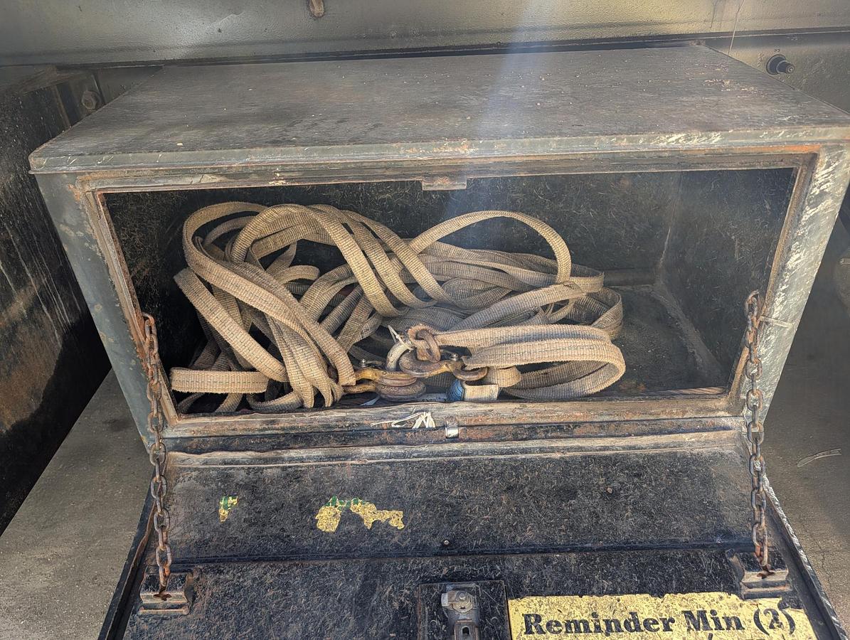 Used 2003 MACK RD688S