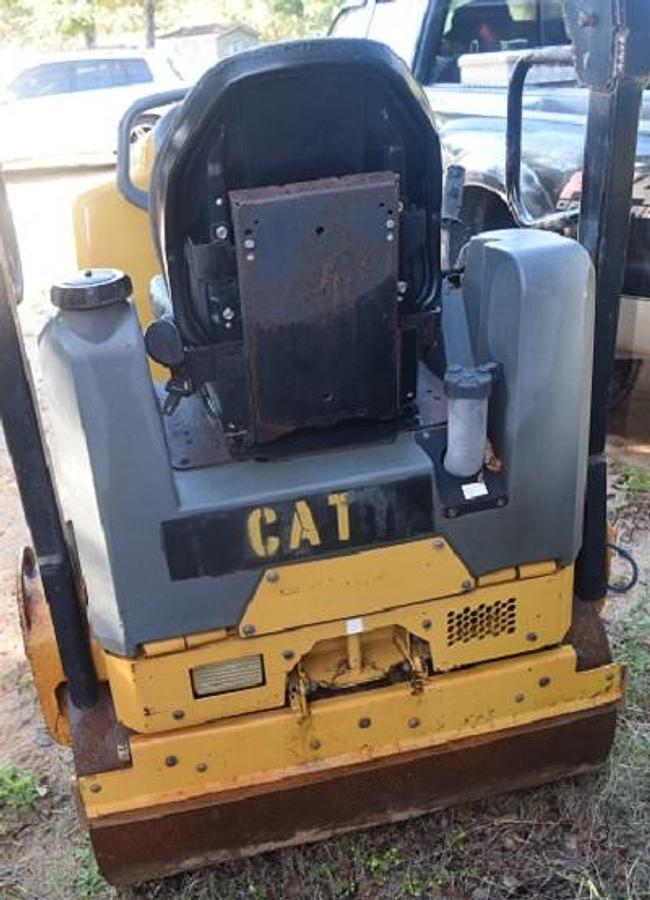 Used 2015 CATERPILLAR CB14B
