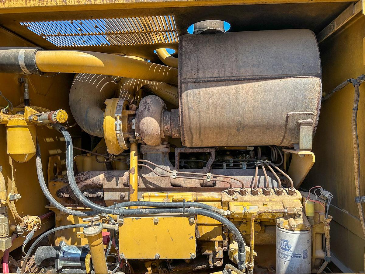 Used 2000 CATERPILLAR 143H