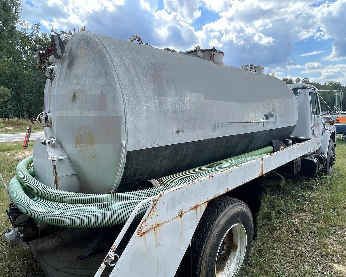Used 1989 INTERNATIONAL S1900 Septic Pump Truck