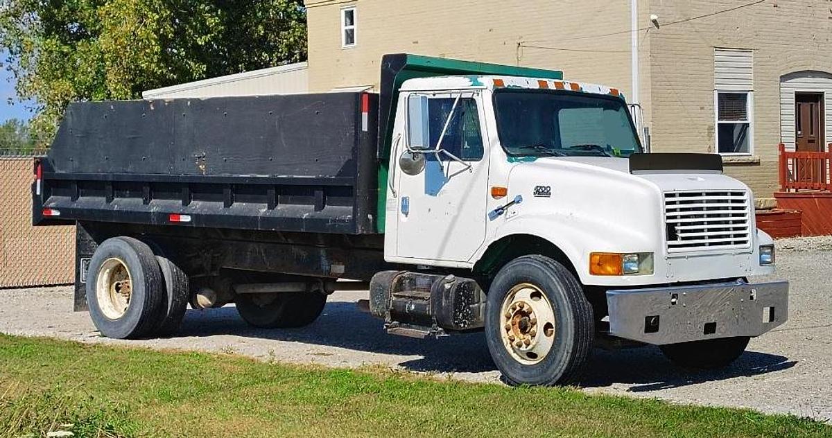 Used 2000 INTERNATIONAL 4700 DT466E