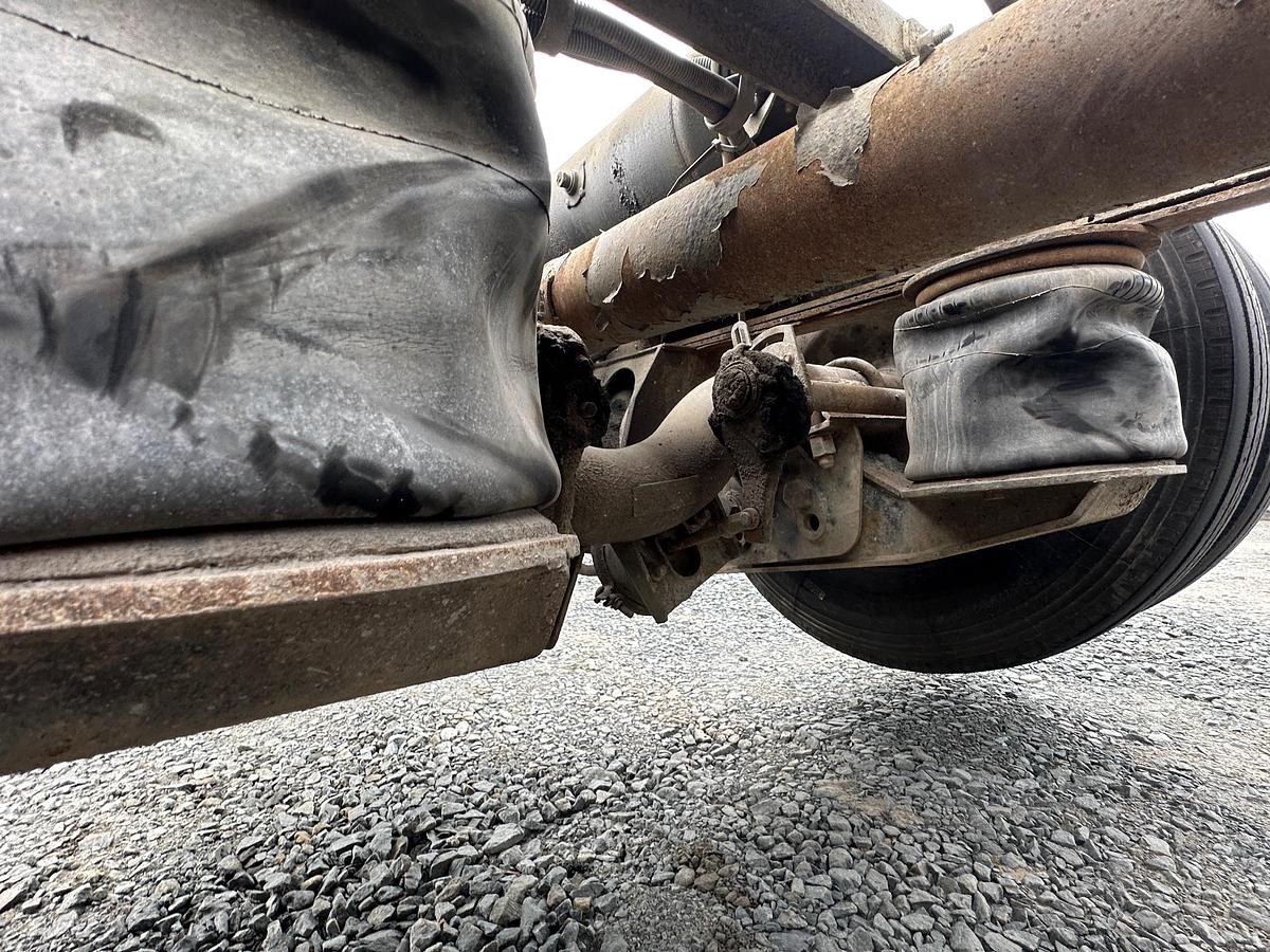 Used 1998 FORD 9500