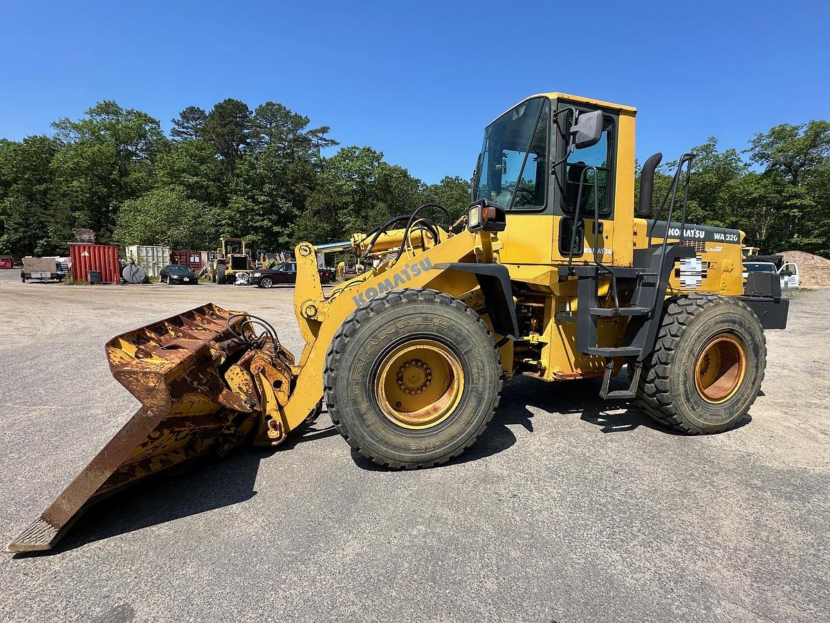 Used 1998 KOMATSU WA320