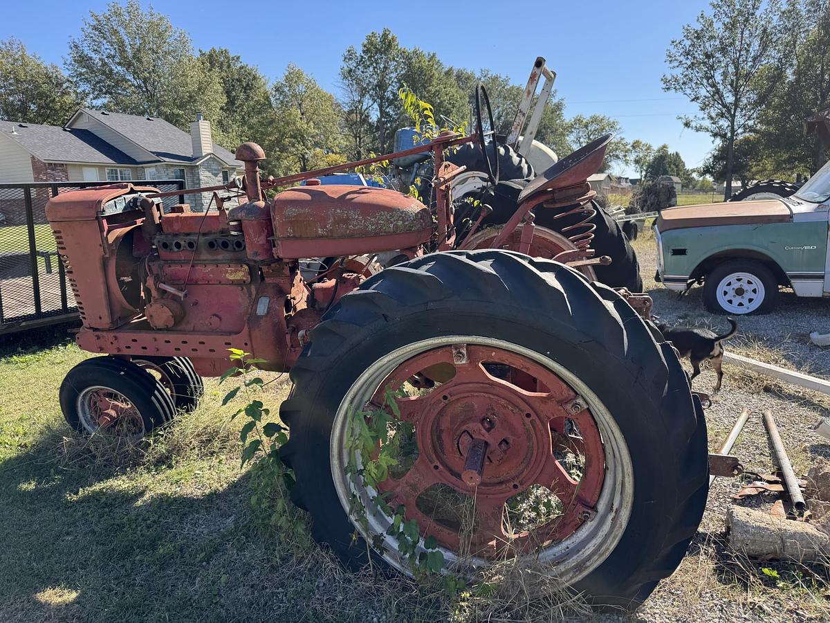 Used 1950 JOHN DEERE M