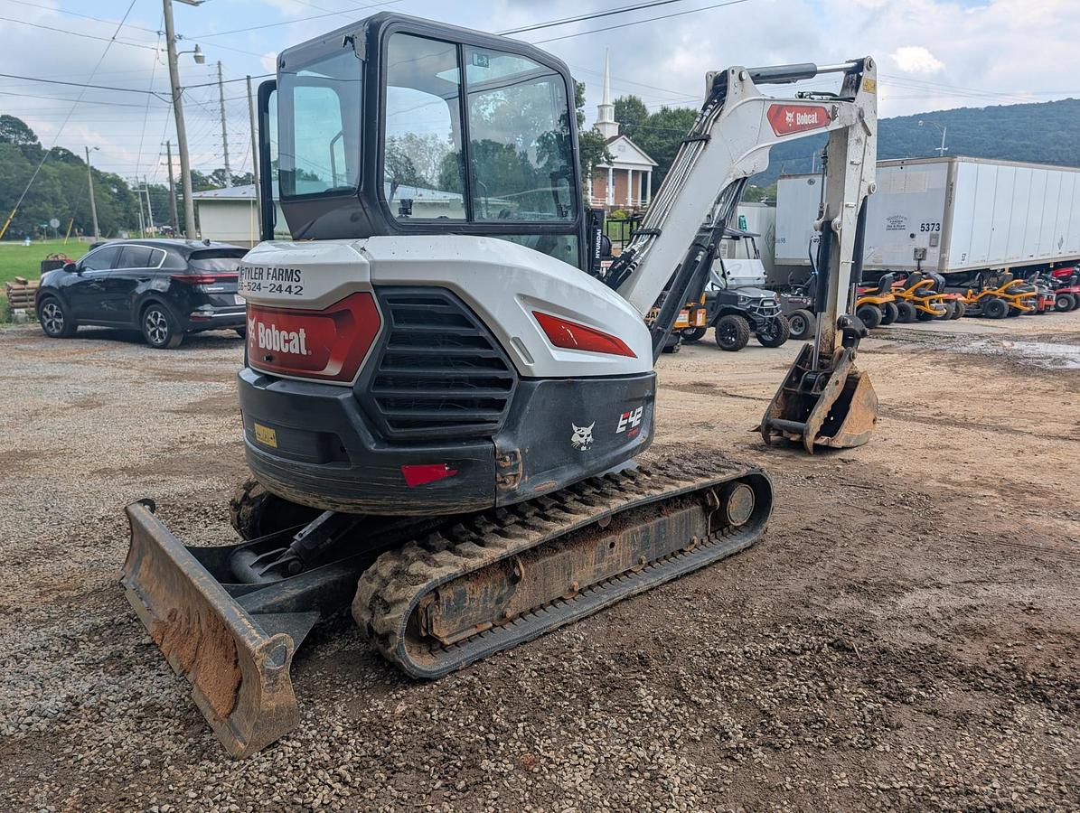 Used 2023 BOBCAT E 42 R2