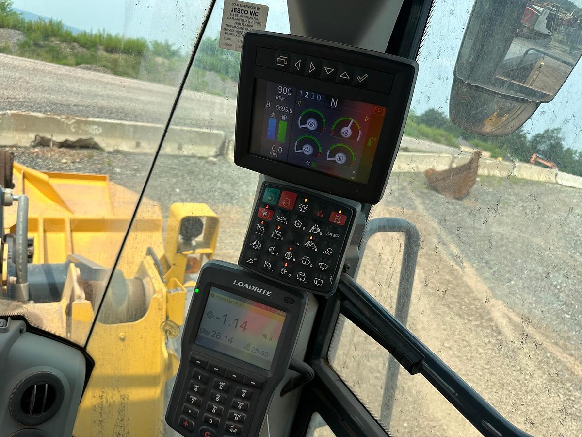 Used 2020 DEERE 744L