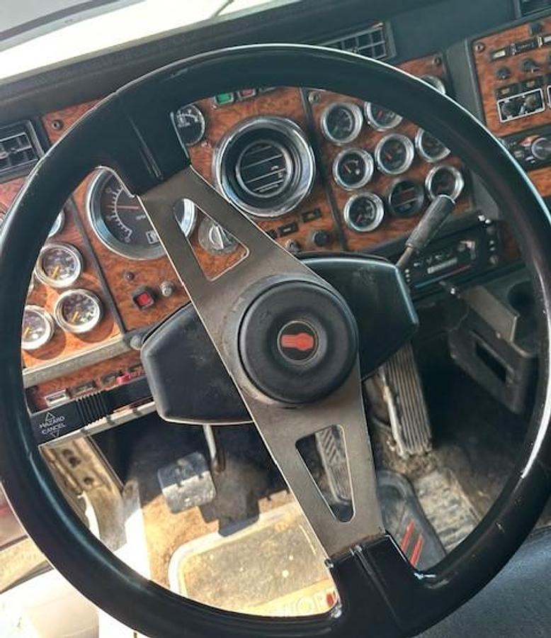 Used 2000 KENWORTH T800