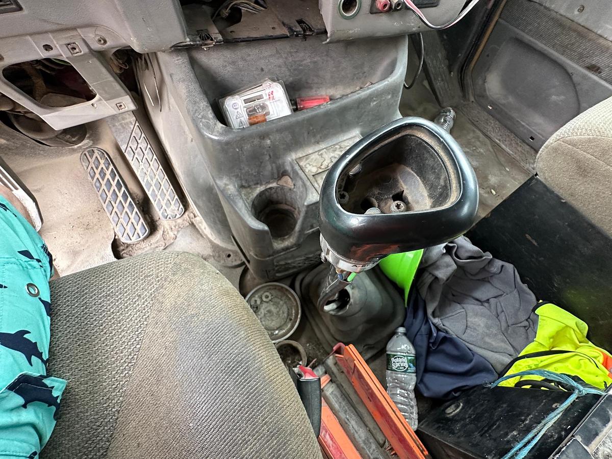 Used 1998 FORD 9500