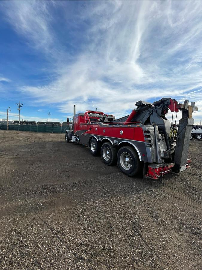 Used 2012 PETERBILT 389